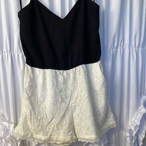Bebe lace romper
